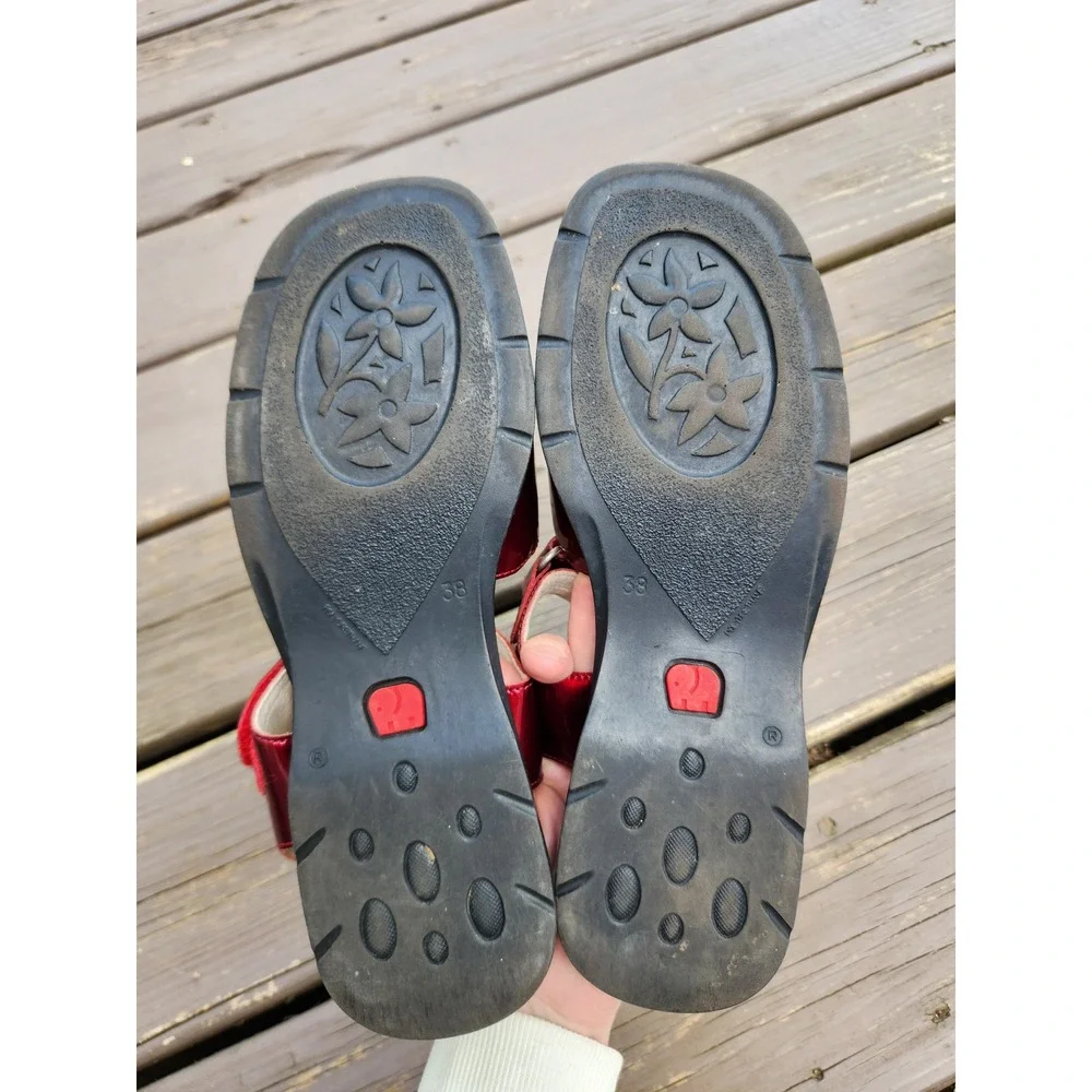 Elefanten‎ Platform Sandals Red Patent Leather Floral Applique Vintage Size 38